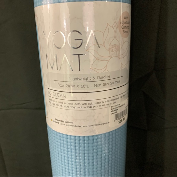 🌻NWT YOGA Mat with adjustable carrying strap - Picture 3 of 7